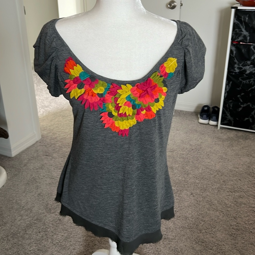 EUC Anthropologie Gray Knit Shirt - Size Medium